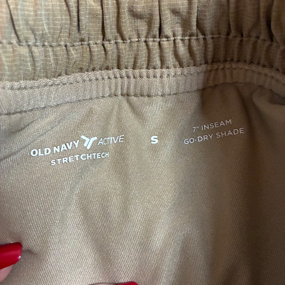 Old Navy Active‎ StretchTech Shorts Mens Small Khaki Tan 7" Inseam Go-Dry Shade - Picture 5 of 6
